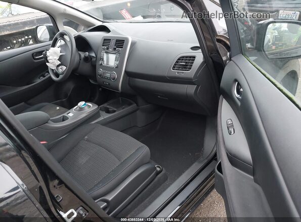1N4BZ0CPXHC301592 2017 NISSAN LEAF Черный Вид салона спереди