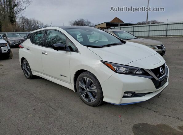 1N4BZ1CP9KC318896 2019 NISSAN LEAF White Delantero derecho