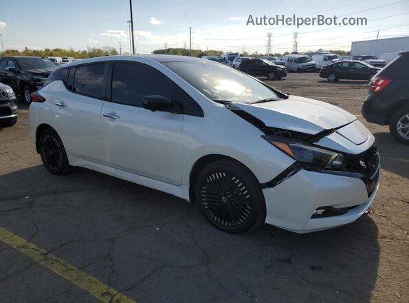 1N4CZ1CV5PC558053 2023 NISSAN LEAF White Przód prawy