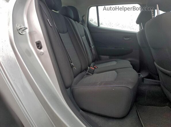 1N4CZ1CV9SC557707 2025 NISSAN LEAF Серебряный Вид задней части салона