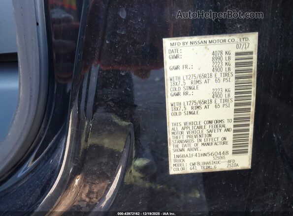 1N6BA1F41HN560448 2017 NISSAN TITAN XD Black Widok komory silnika