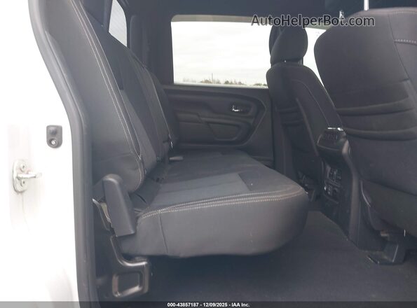 1N6BA1F4XKN524068 2019 NISSAN TITAN XD Белый Вид наклейки с VIN-кодом