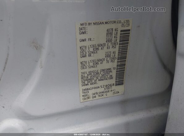 1N6BA1F4XKN524068 2019 NISSAN TITAN XD Белый Вид подкапотного пространства