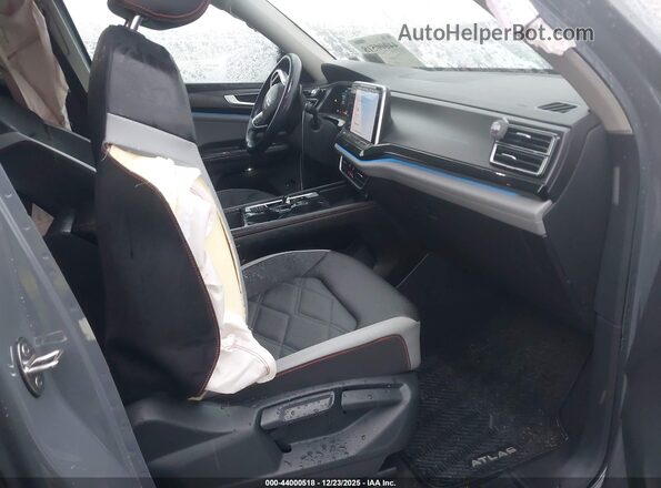 1V2CR2CA2SC516265 2025 VOLKSWAGEN ATLAS Серый Вид салона спереди