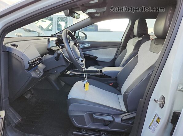 1V2DNPE80PC055632 2023 VOLKSWAGEN ID.4 White Widok wnętrza z przodu