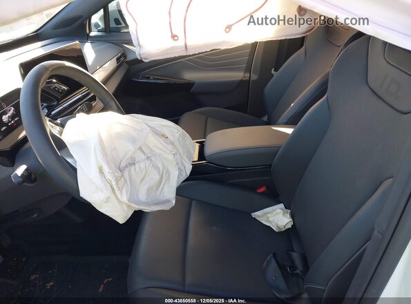 1V2VMPE81PC022422 2023 VOLKSWAGEN ID.4 White Widok wnętrza z przodu