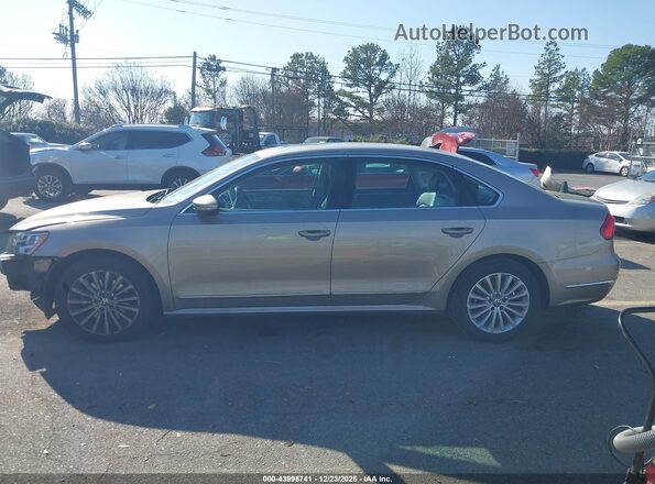 1VWBT7A3XGC044563 2016 VOLKSWAGEN PASSAT Золотой 