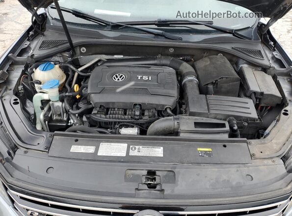 1VWDT7A39HC046668 2017 VOLKSWAGEN PASSAT Gray Widok wnętrza z tyłu
