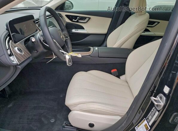 W1KLF4HB9SA093614 2025 MERCEDES-BENZ E Черный Вид салона спереди