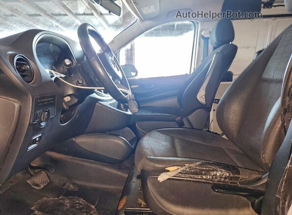 WD3PG2EA4G3132771 2016 MERCEDES-BENZ METRIS White Widok deski rozdzielczej