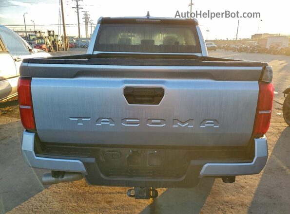 3TMKB5FN6RM007094 2024 TOYOTA LE Серебряный Вид салона спереди
