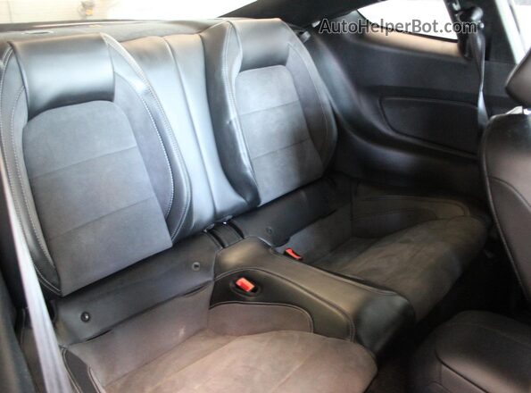 1FA6P8JZXL5550966 2020 FORD MUSTANG Зеленый Вид салона спереди