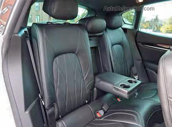 ZN661YUM5NX394711 2022 MASERATI LEVANTE Белый Вид сзади