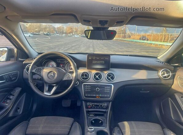 WDCTG4GB7HJ296321 2017 MERCEDES-BENZ GLA Серый Вид задних сидений