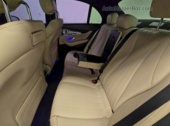 WDDZF4JB2KA614063 2019 MERCEDES-BENZ E-CLASS Black Вид салону спереду