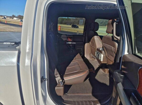 1FTEW1EF0GFA45809 2016 FORD F150 Белый Вид салона спереди