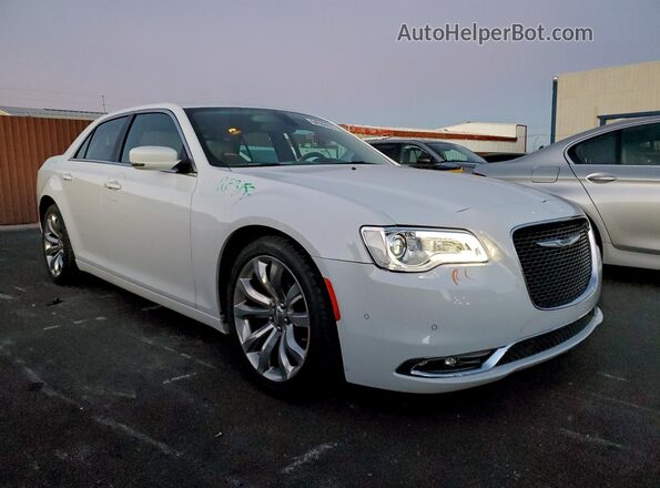 2C3CCAAG2KH548042 2019 CHRYSLER 300 Белый Передняя правая четверть