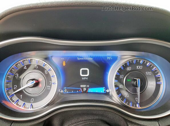 2C3CCAAG6NH139692 2022 CHRYSLER 300 Белый Вид щитка приборов