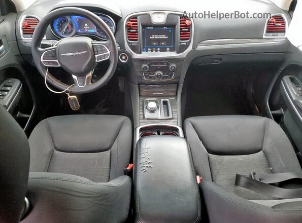 2C3CCAAG6NH139692 2022 CHRYSLER 300 Белый Вид панели приборов