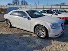 2018 Chrysler 300 Touring Белый vin: 2C3CCAAG9JH192588