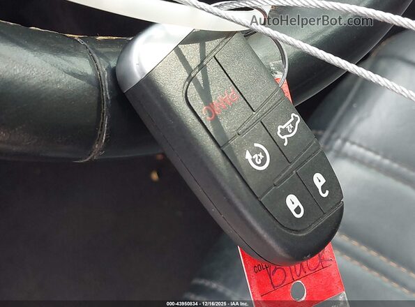 2C3CCABG7GH295046 2016 CHRYSLER 300 Black Vista del salpicadero