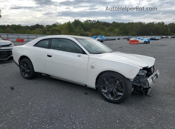 2C3CDBCK7SR543093 2025 DODGE CHARGER Белый Передняя правая четверть