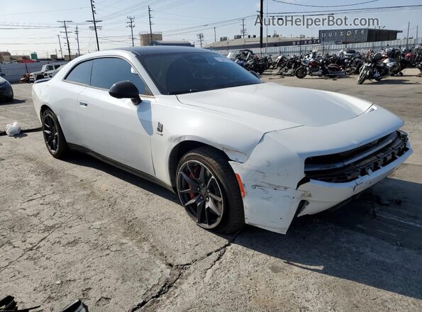 2C3CDBDK9RR205445 2024 DODGE CHARGER Белый Передняя правая четверть