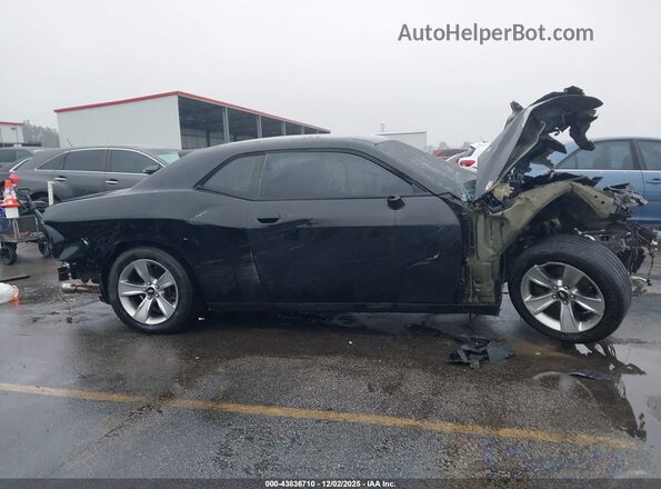 2C3CDZAGXHH632713 2017 DODGE CHALLENGER Черный Вид задней части салона