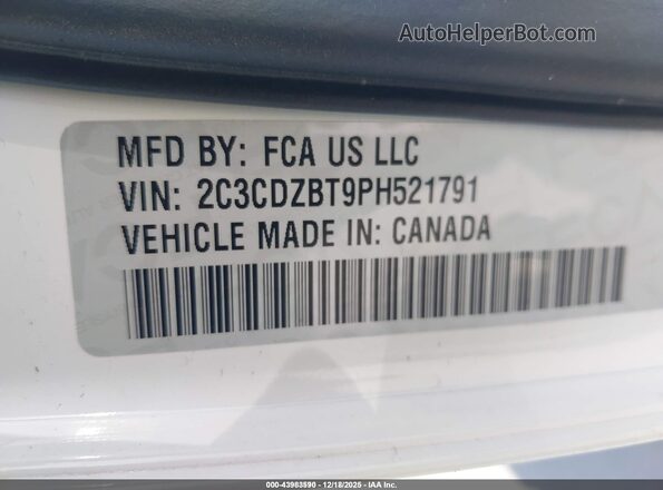 2C3CDZBT9PH521791 2023 DODGE CHALLENGER Белый Вид подкапотного пространства