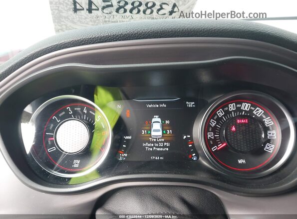 2C3CDZFJ1PH566409 2023 DODGE CHALLENGER Серебряный Вид задних сидений