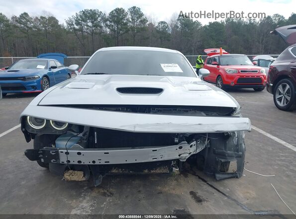 2C3CDZFJ1PH566409 2023 DODGE CHALLENGER Серебряный Вид задней части салона