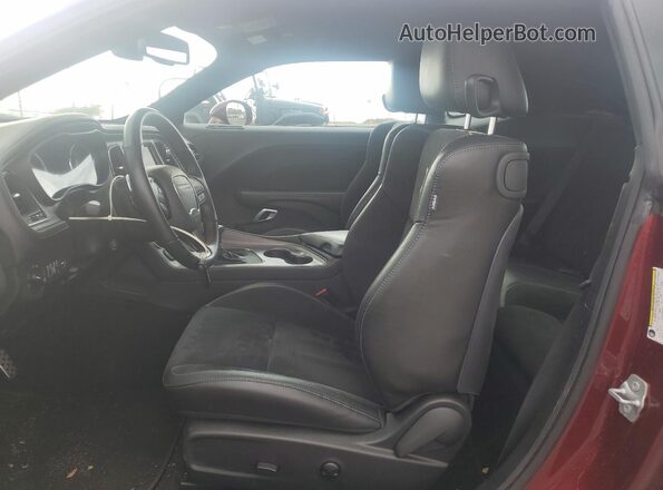 2C3CDZFJ2PH654563 2023 DODGE CHALLENGER Темно-бордовый Вид салона спереди