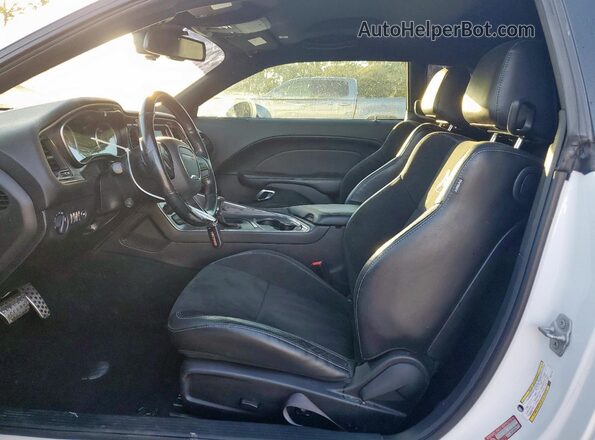 2C3CDZFJXKH741216 2019 DODGE CHALLENGER Белый Вид салона спереди