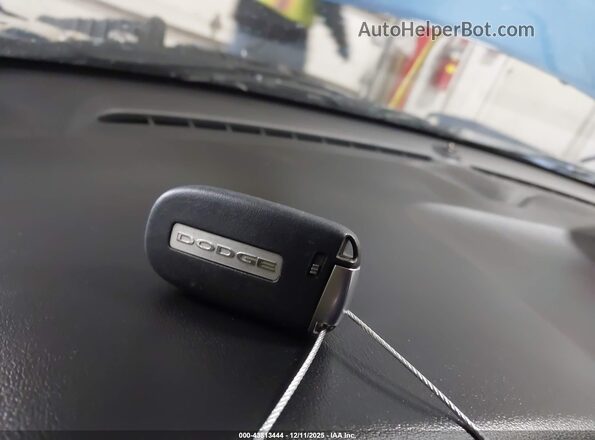 2C3CDZGGXPH696627 2023 DODGE CHALLENGER Blue Widok deski rozdzielczej