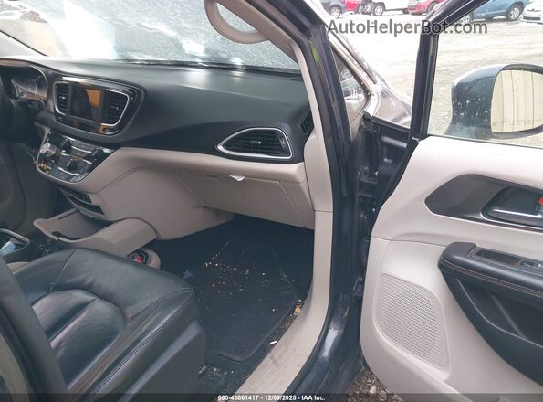 2C4RC1BG9LR140413 2020 CHRYSLER PACIFICA Navy Вид салона спереди