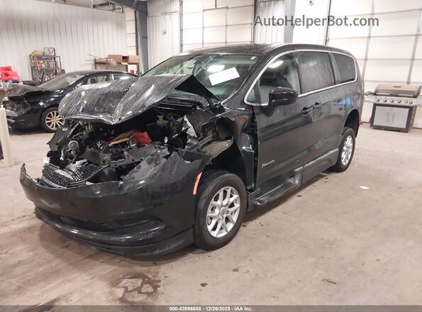 2C4RC1CG3NR204348 2022 CHRYSLER VOYAGER Черный Передняя левая четверть