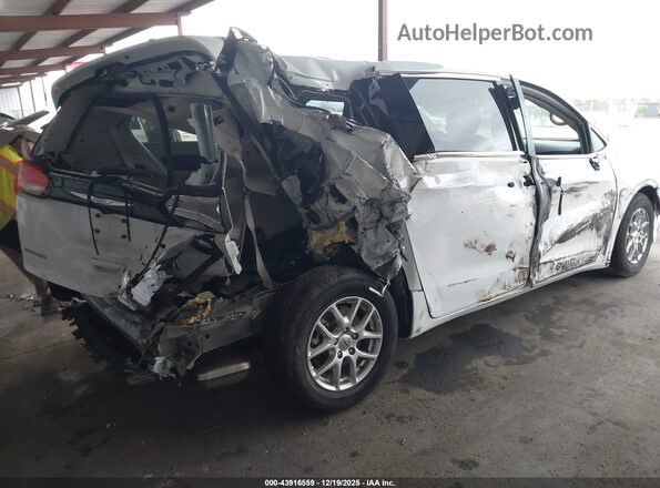 2C4RC1CG6RR189138 2024 CHRYSLER VOYAGER Белый Вид спереди