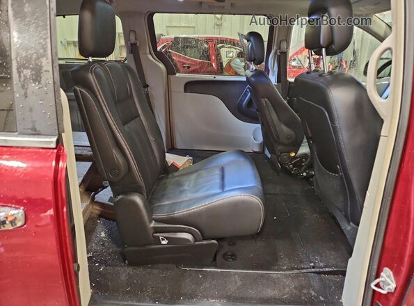 2C4RC1CGXGR149304 2016 CHRYSLER TOWN Красный Вид задней части салона
