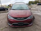 2017 Chrysler Pacifica Limited Red vin: 2C4RC1GG9HR627787