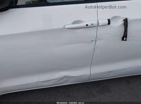2C4RC1L72PR618594 2023 CHRYSLER PACIFICA White 