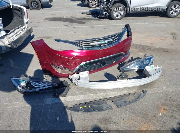 2C4RC1N70JR365814 2018 CHRYSLER PACIFICA Красный Вид щитка приборов