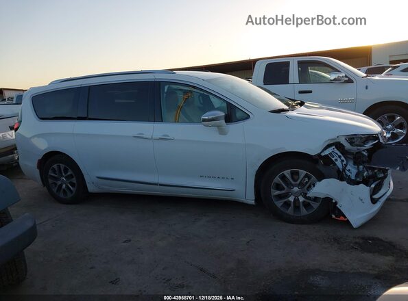 2C4RC1N71RR104283 2024 CHRYSLER PACIFICA Белый Вид задней части салона