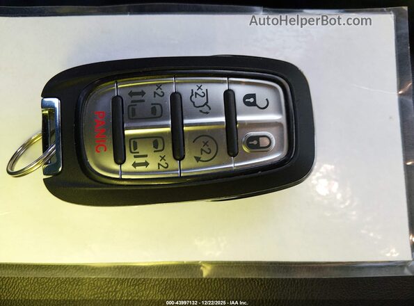 2C4RC1S73SR577547 2025 CHRYSLER PACIFICA Белый Вид панели приборов