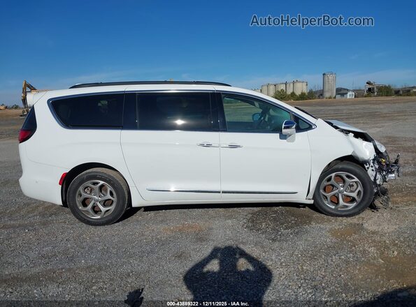 2C4RC3GG0NR174697 2022 CHRYSLER PACIFICA White Вид задньої частини салону