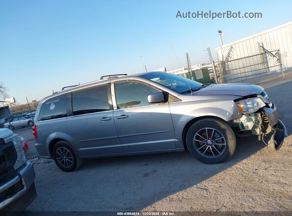 2C4RDGCG2HR801964 2017 DODGE GRAND CARAVAN Серебряный Вид задней части салона