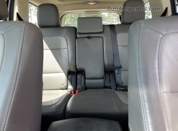 2FMGK5C82HBA01812 2017 FORD FLEX White Widok tylnych siedzeń