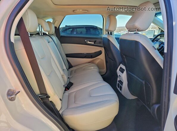 2FMPK3K97LBB24755 2020 FORD EDGE White Widok wnętrza z tyłu
