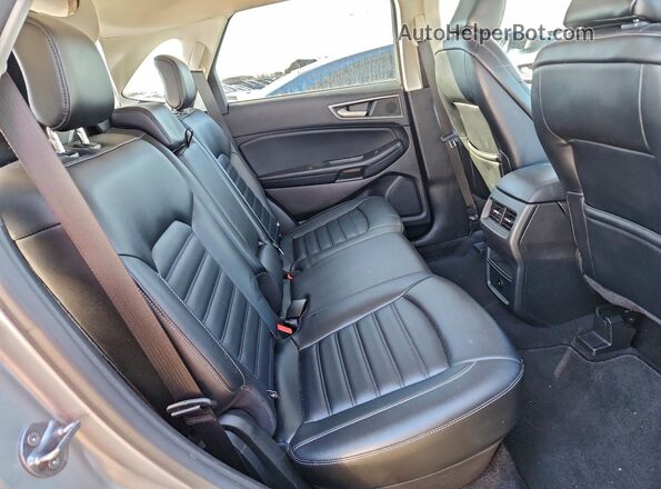 2FMPK4J90PBA25448 2023 FORD EDGE Silver უკანა სავარძლების ხედი