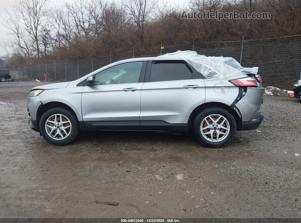 2FMPK4J93PBA18428 2023 FORD EDGE Silver Widok wnętrza z tyłu