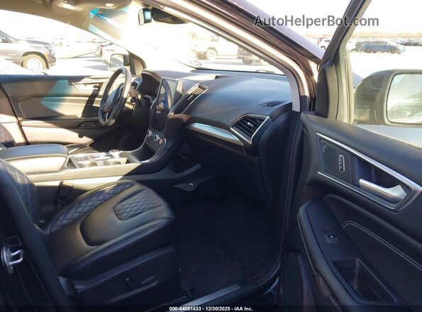 2FMPK4K9XRBA50195 2024 FORD EDGE Черный Вид салона спереди